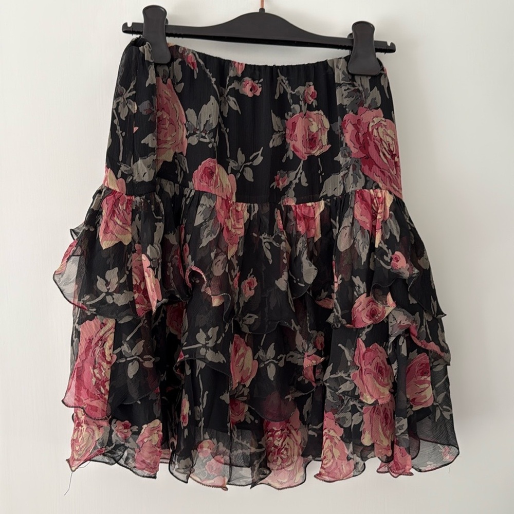 Rugby by Ralph Lauren silk floral ruffle skirt in black and pink. Size Small